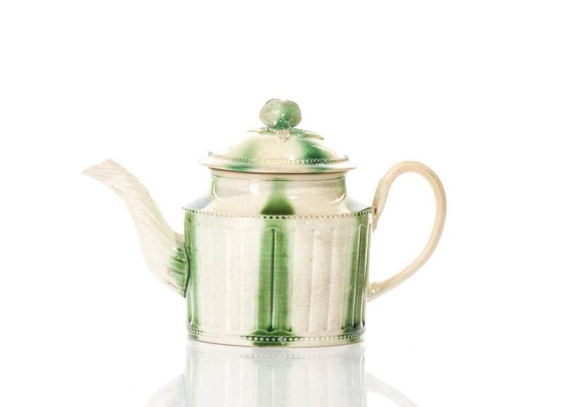18TH C ENGLISH CREAMWARE SMALL ONE- CUP TEAPOT (1 of 3)
