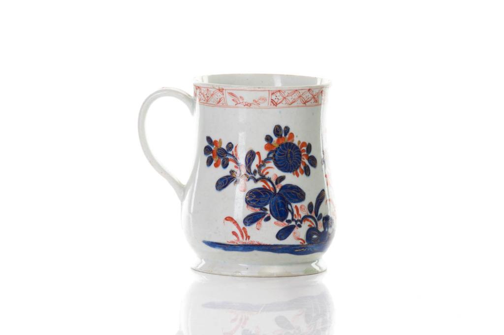 18TH C BOW PORCELAIN TANKARD (1 of 5)