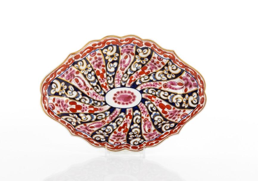 18TH C DR WALL WORCESTER  PORCELAIN SWEETMEAT DISH (1 of 3)