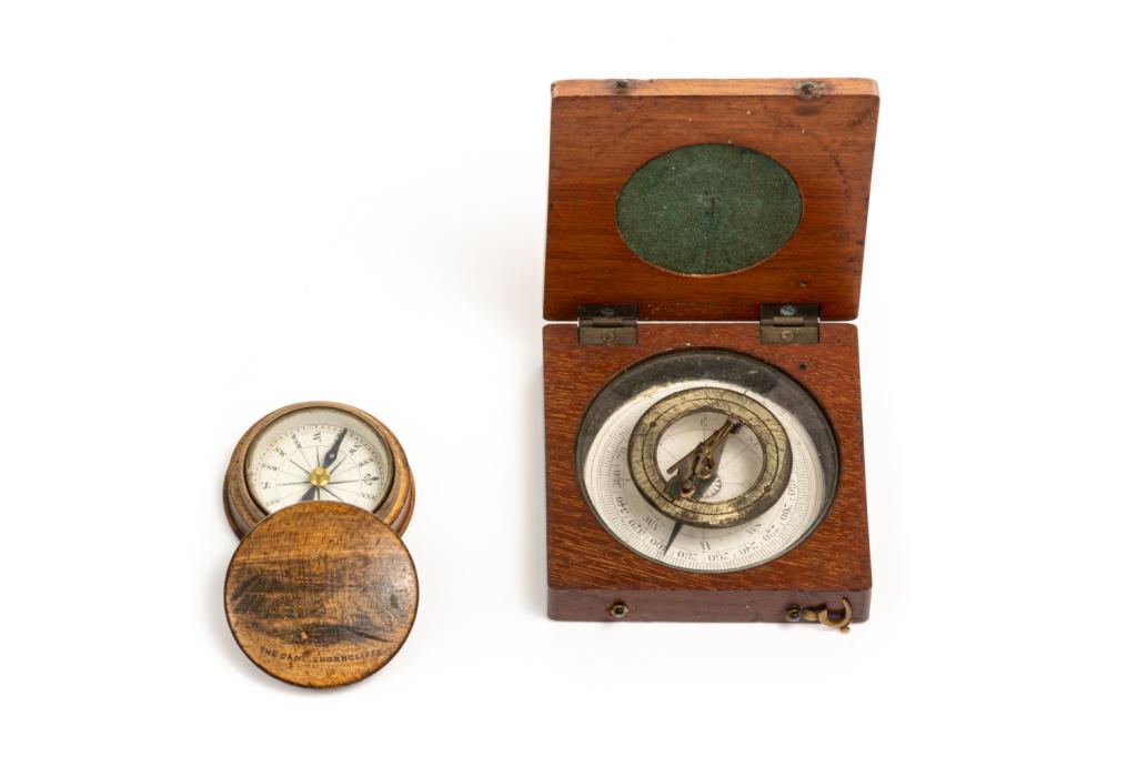 19TH CENTURY COMPASS SUNDIAL (1 of 2)