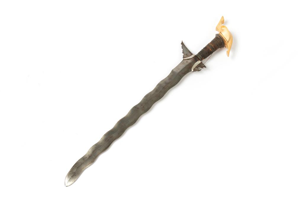 A SUNDANG SWORD (1 of 8)