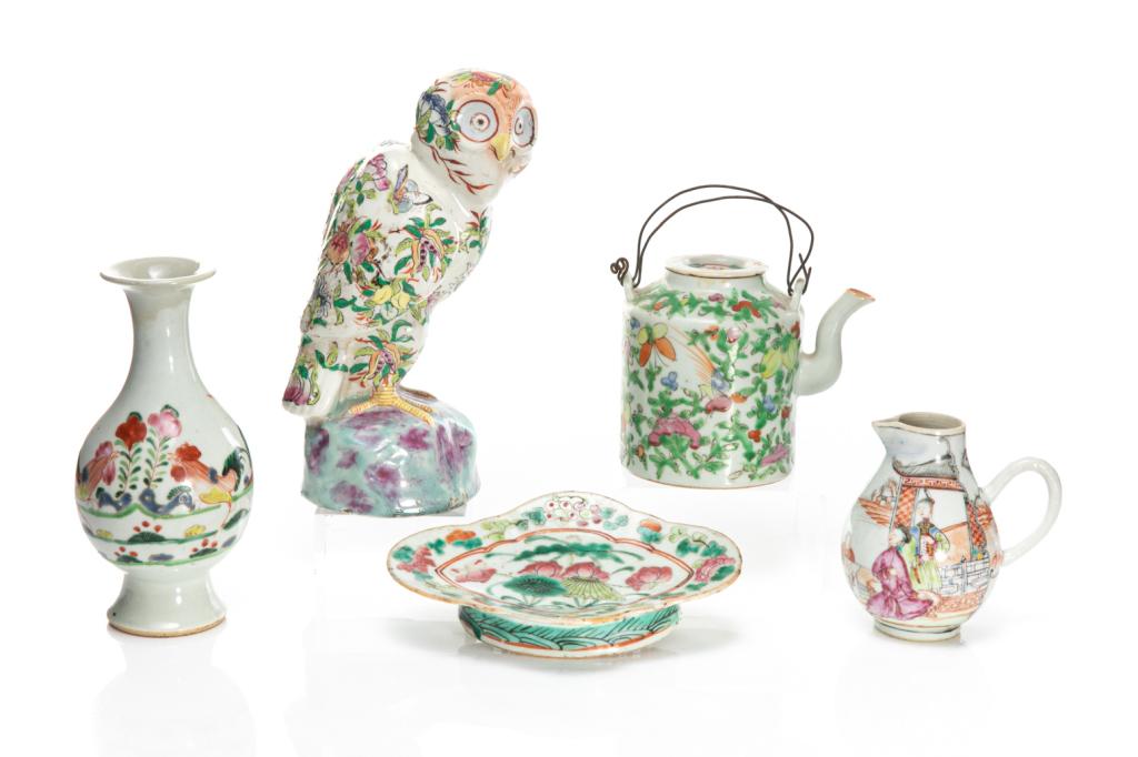 GROUP OF FIVE CHINESE PORCELAIN ITEMS: Including a porcelain owl figure, a famille rose porcelain vase painted with roosters, an 18th C. export famille rose creamer, a famille rose teapot, and a footed dish. Qing to Republican period. Tall