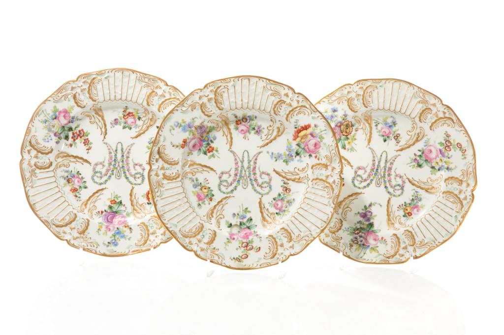 THREE RUE THIROUX MARIE ANTOINETTE CABINET PLATES (1 of 2)
