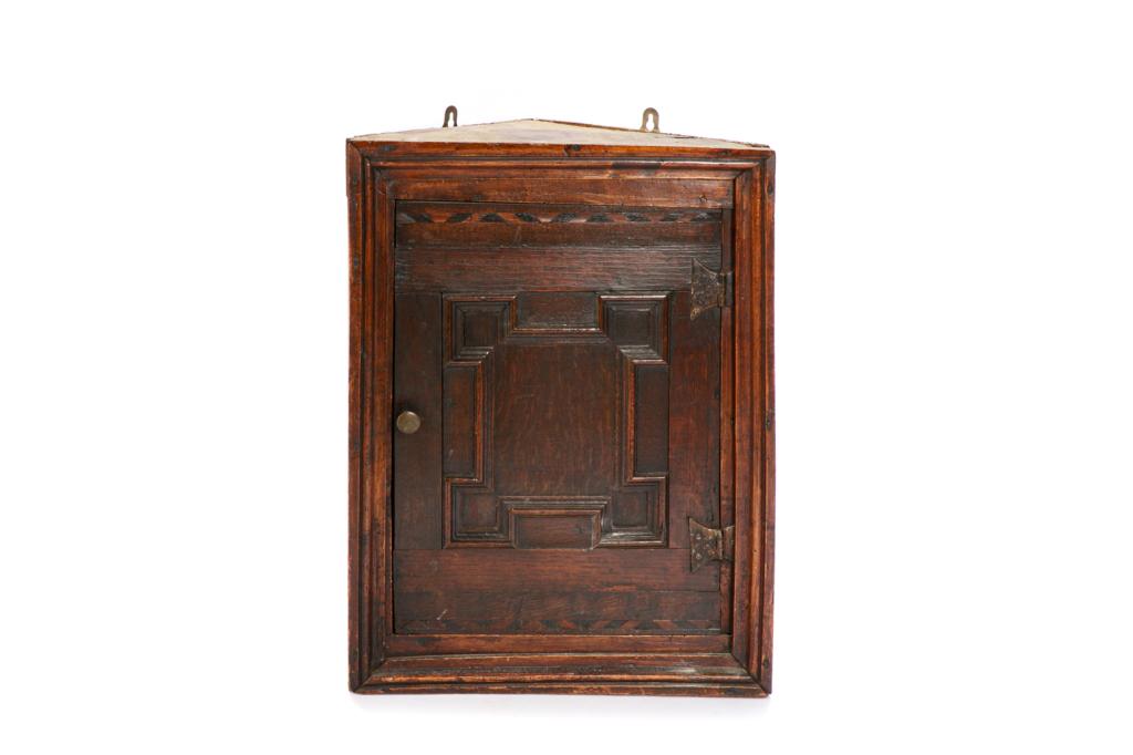 EARLY ENGLISH ASSEMBLED CORNER CUPBOARD (1 of 2)