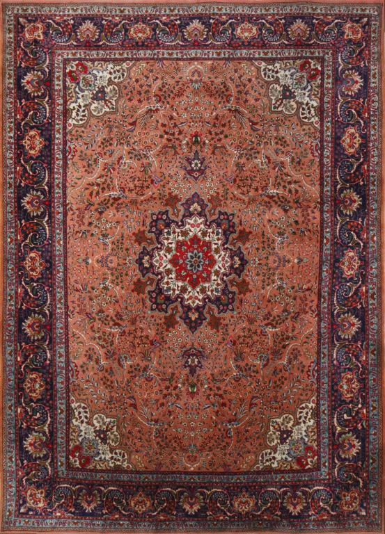 PERSIAN STYLE WOOL CARPET (1 of 4)