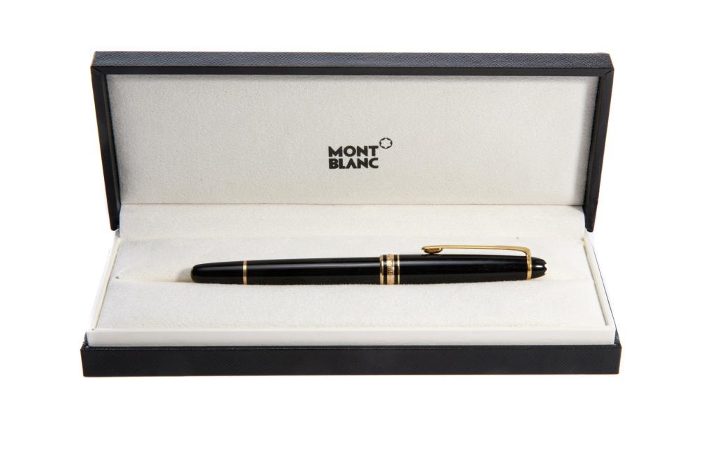 MONTBLANC MEISTERSTUCK GOLD CLASSIC FOUNTAIN PEN: Black resin casing with yellow gold plated details. Piston converter. Nib engraved "4810 M 14k Montblanc 585." Cap with white star emblem. In original Montblanc box with care instructions. L. capped: 