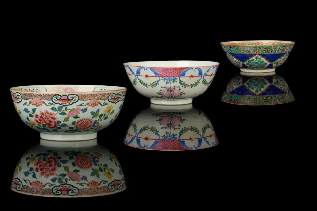 THREE CHINESE EXPORT FAMILLE ROSE PORCELAIN BOWLS (1 of 1)