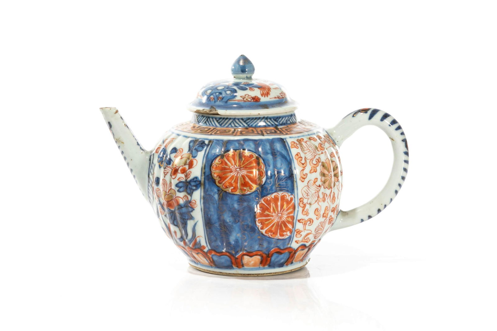 CHINESE IMARI PATTERN PORCELAIN TEAPOT (1 of 4)