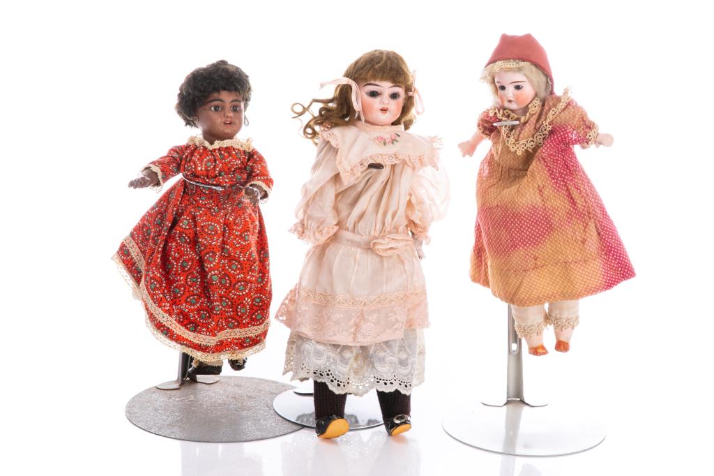 THREE ANTIQUE BISQUE DOLLS (1 of 4)