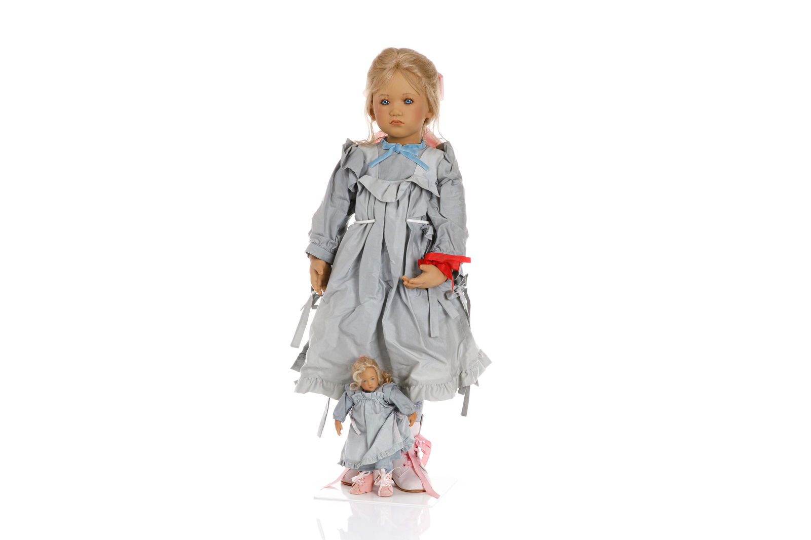 ANNETTE HIMSTEDT COLLECTOR DOLL (1 of 4)