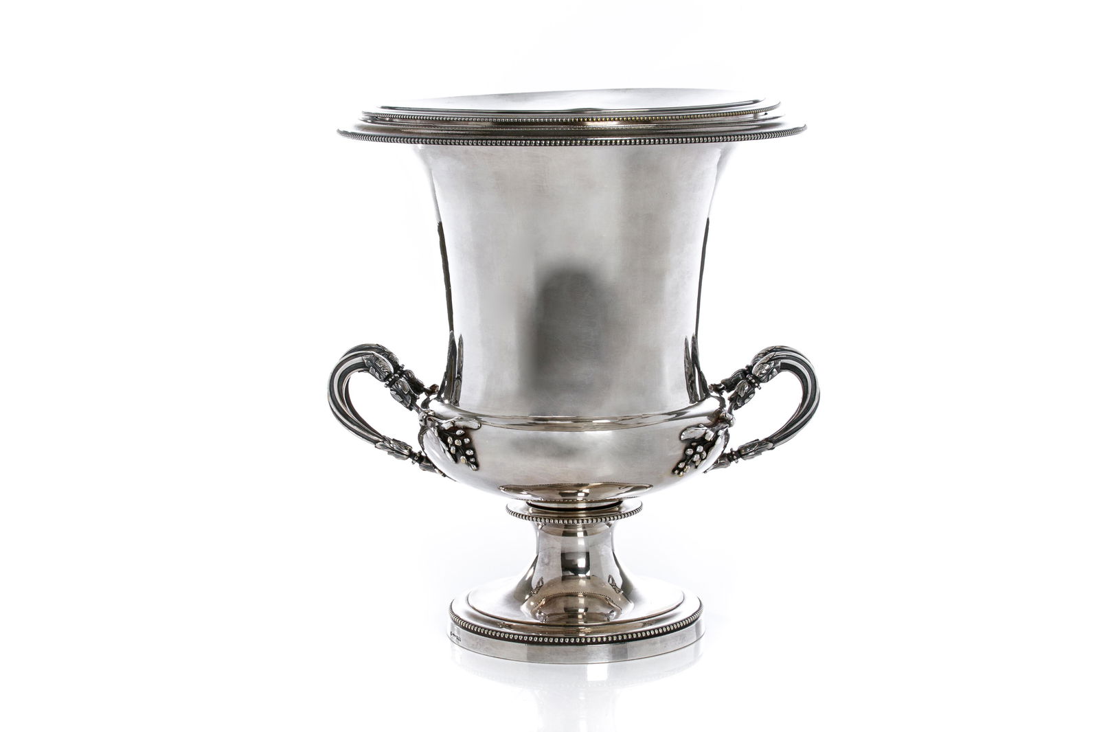 CHRISTOFLE FRENCH SILVER PLATED WINE COOLER: Campana form wine / champagne cooler, with acanthus handles and beaded trims. With impressed makers marks to the rim edge of the base. H. 29 cm (11 3/8 in)