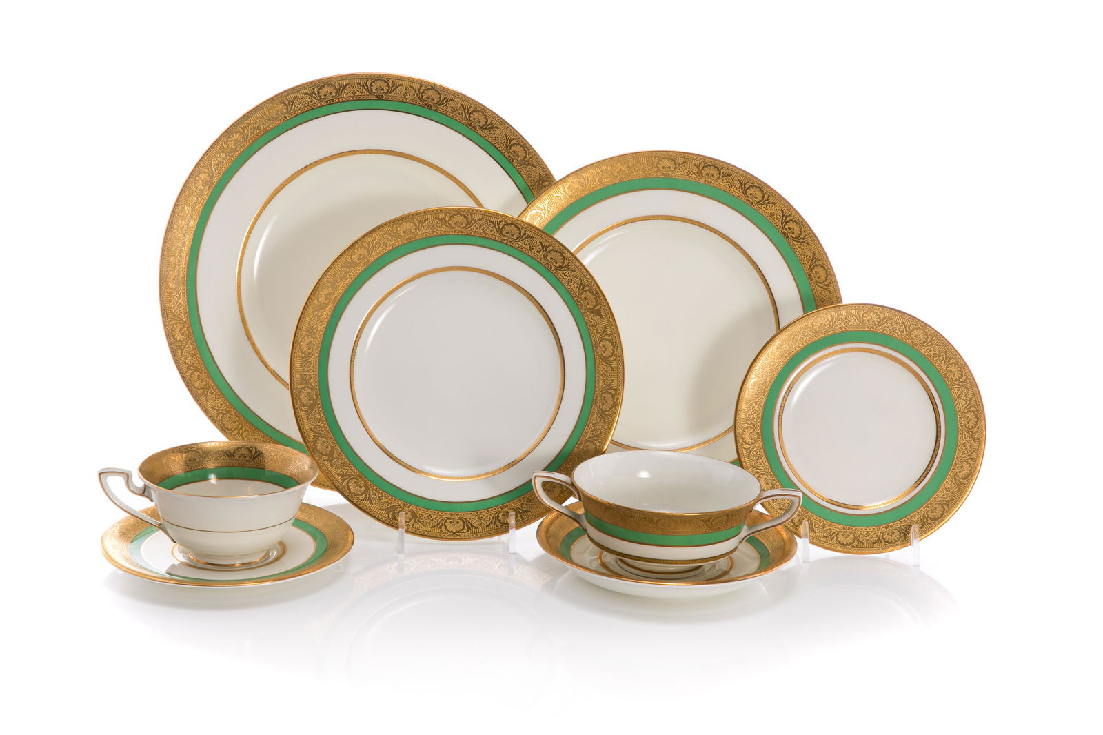 71 PCS ROYAL WORCESTER PORCELAIN DINNER SERVICE (1 of 2)