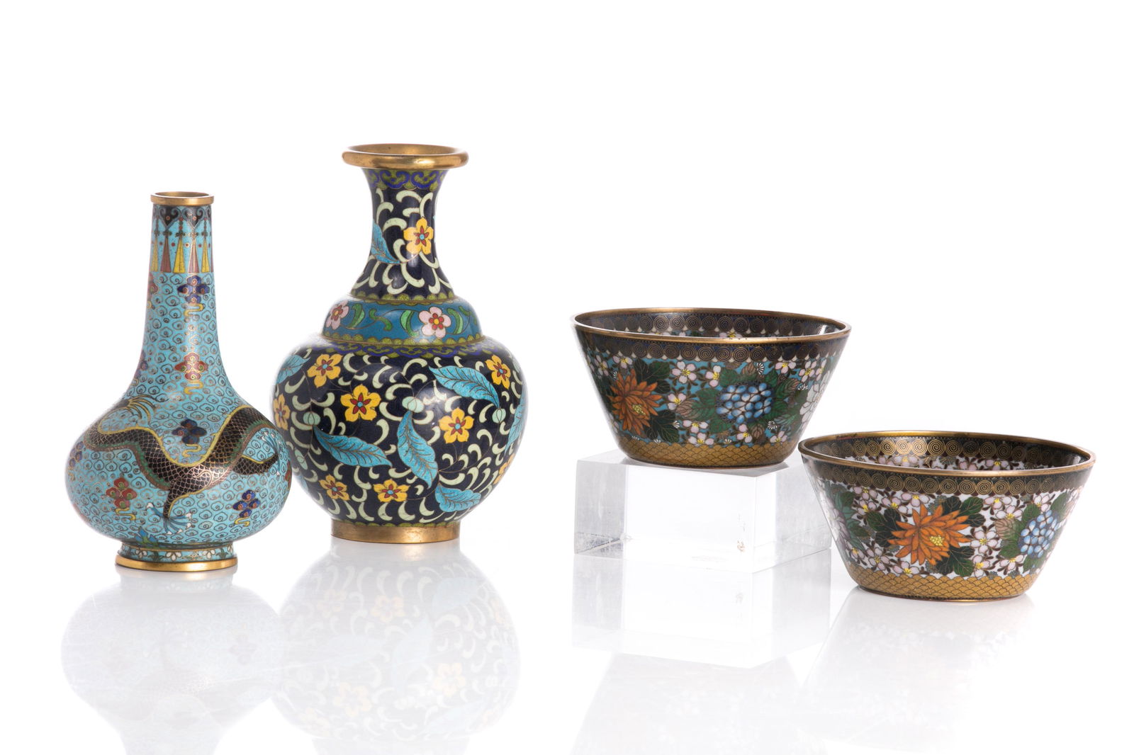 FOUR PIECES OF CHINESE CLOISONNE (1 of 3)