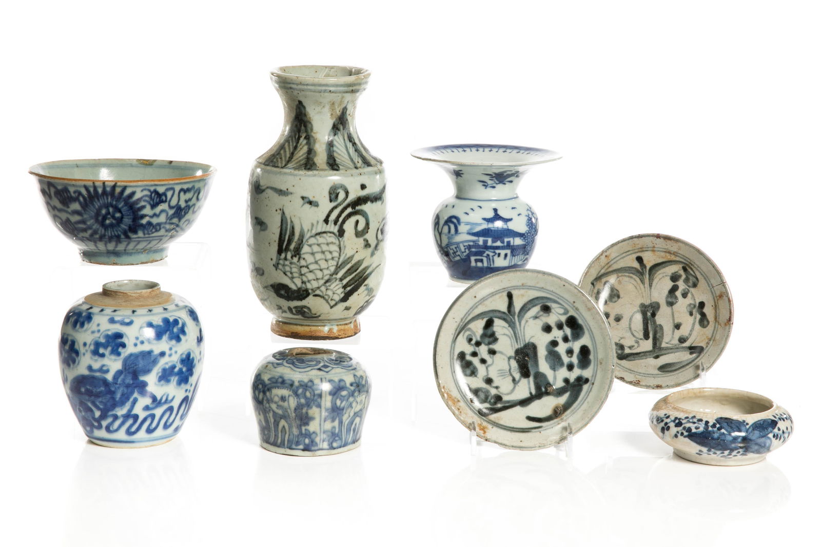 LOT OF EARLY CHINESE BLUE & WHITE PORCELAIN (1 of 1)