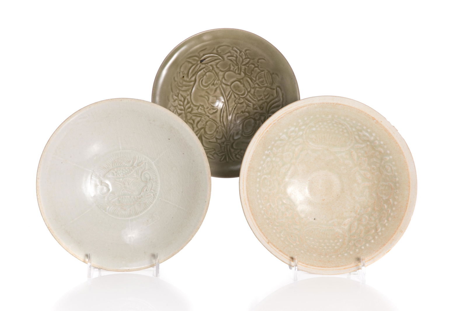 THREE GLAZED POTTERY BOWLS (1 of 8)