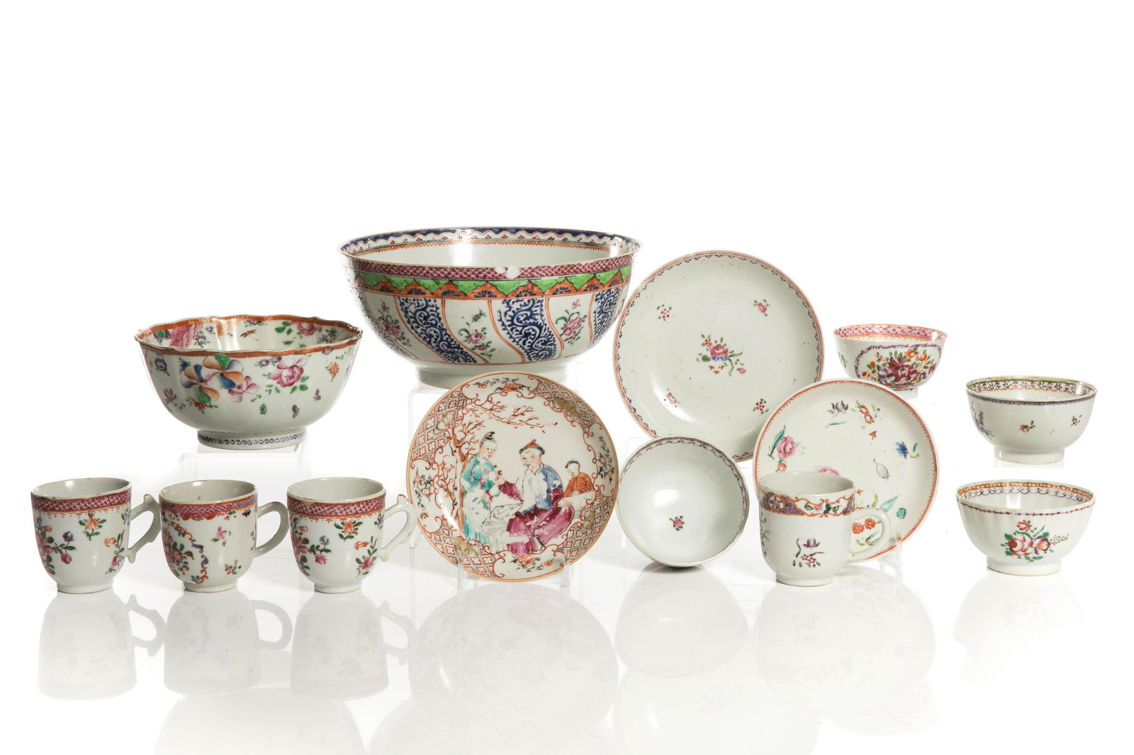 LOT OF EARLY CHINESE EXPORT PORCELAIN (1 of 1)