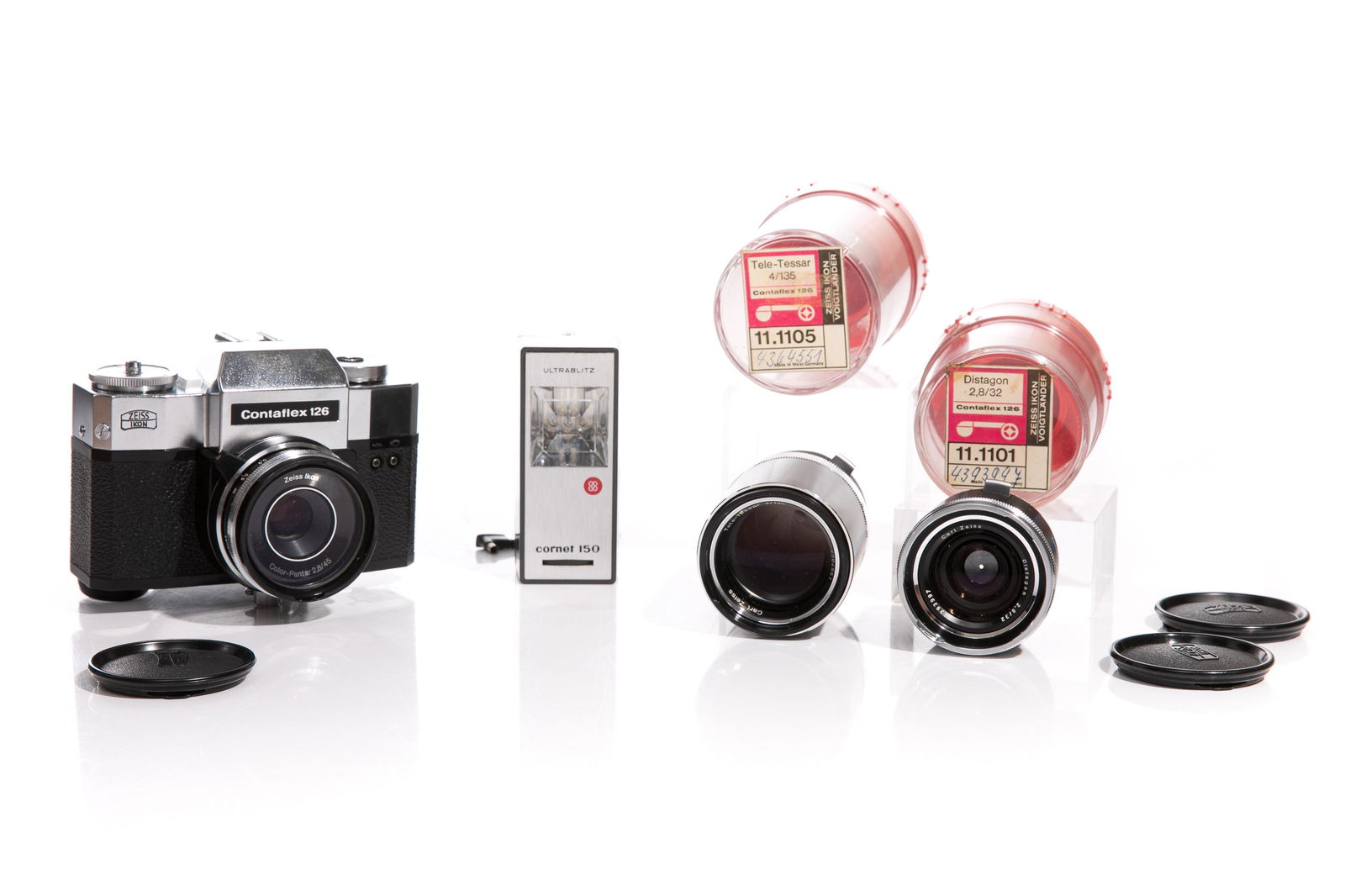 ZEISS IKON CONTAFLEX 126 CAMERA & LENSES (1 of 3)