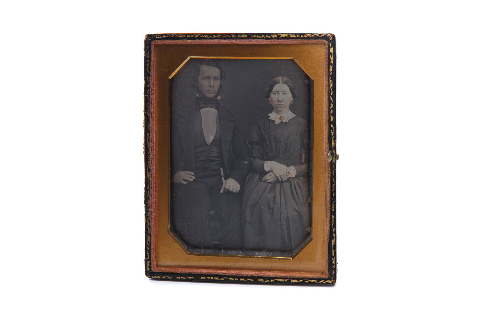 [PHOTOGRAPHY] HALF PLATE DAGUERREOTYPE OF A COUPLE (1 of 4)