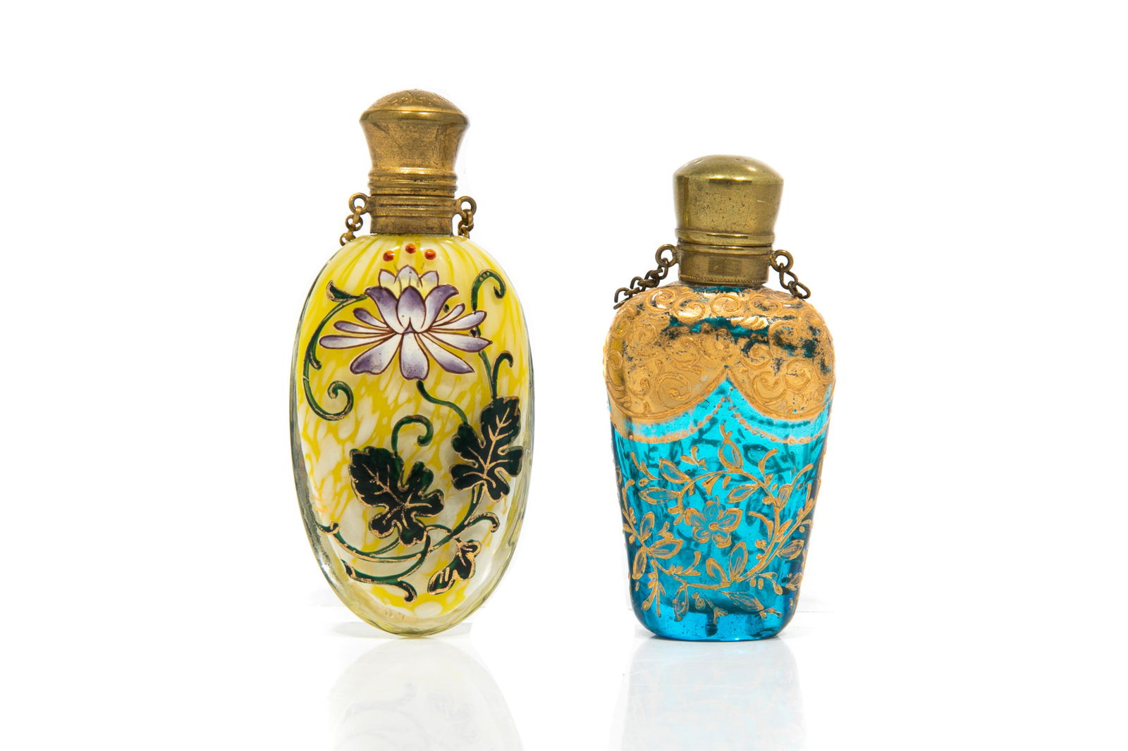 PAIR OF ANTIQUE VENETIAN MURANO PERFUME BOTTLES (1 of 2)