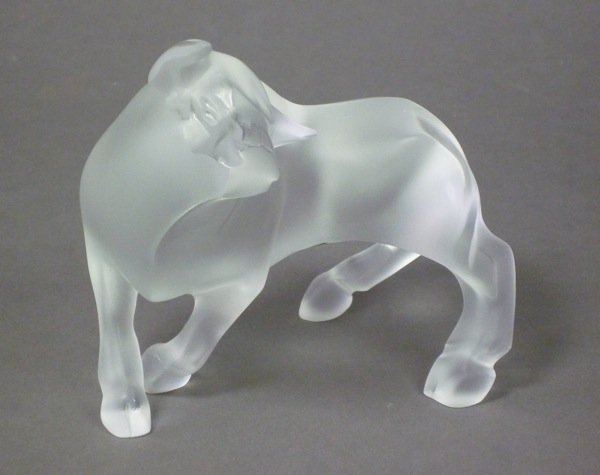 LALIQUE GLASS MODEL OF A BULL: Lalique glass model of a bull. With label. H 13 cm (5 1/8 in).