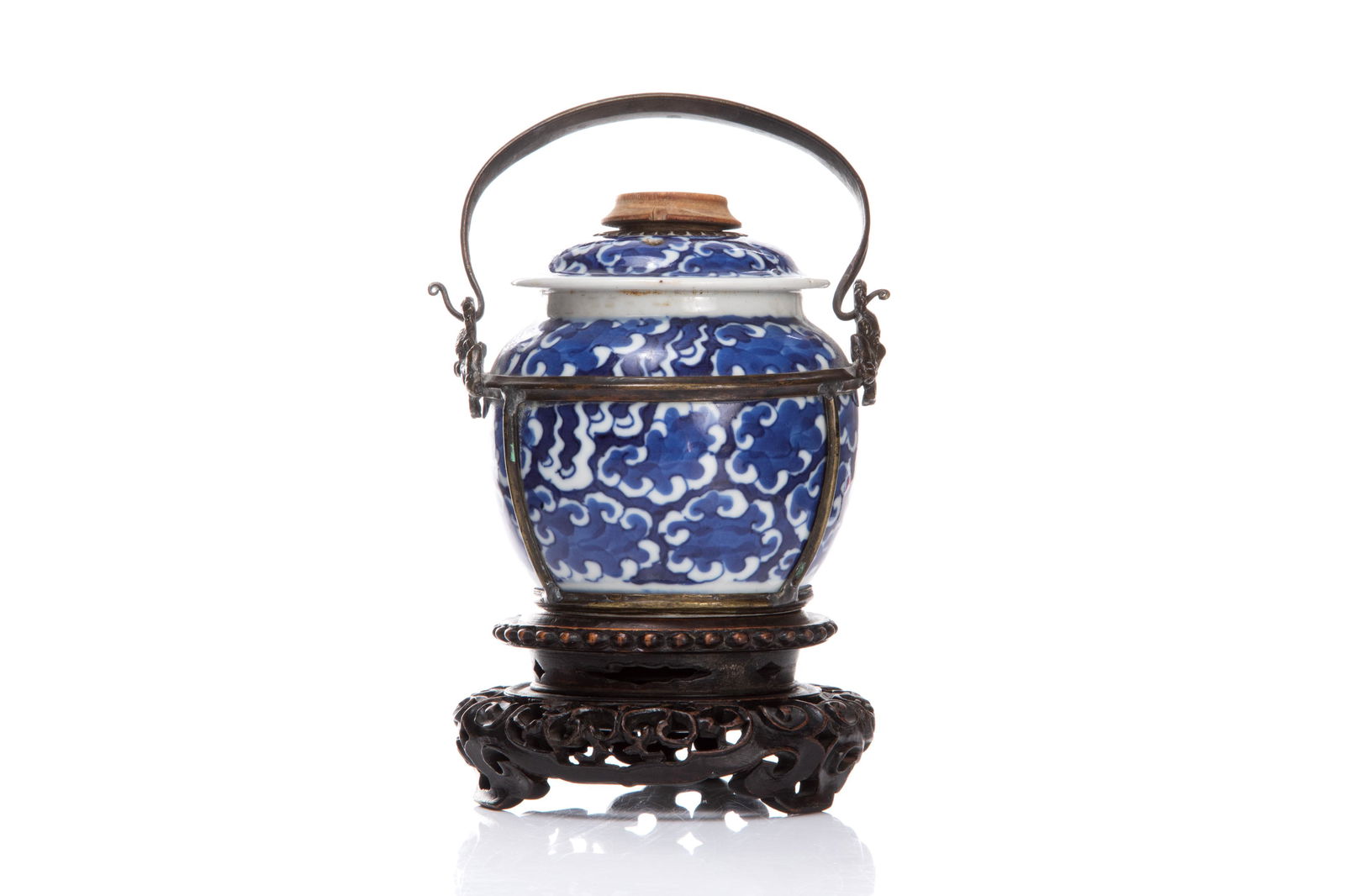 QING BLUE & WHITE PORCELAIN 'FLY CATCHER' POT (1 of 7)