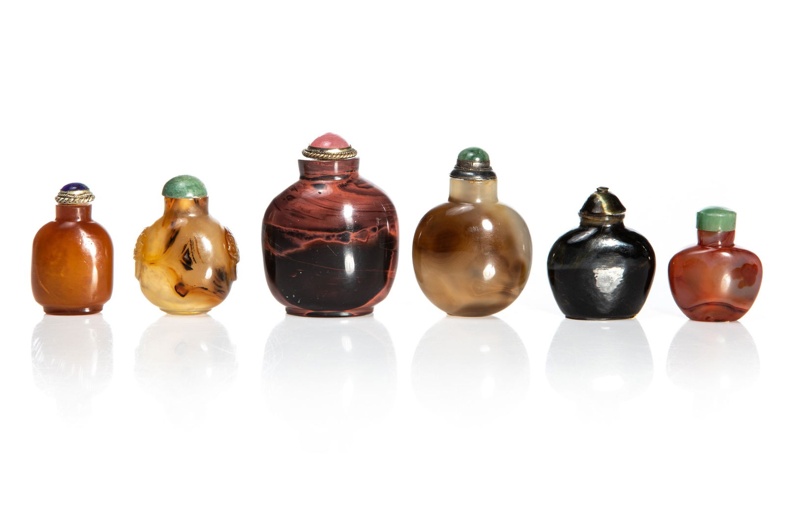 SIX CHINESE STONE & GLASS SNUFF BOTTLES (1 of 4)