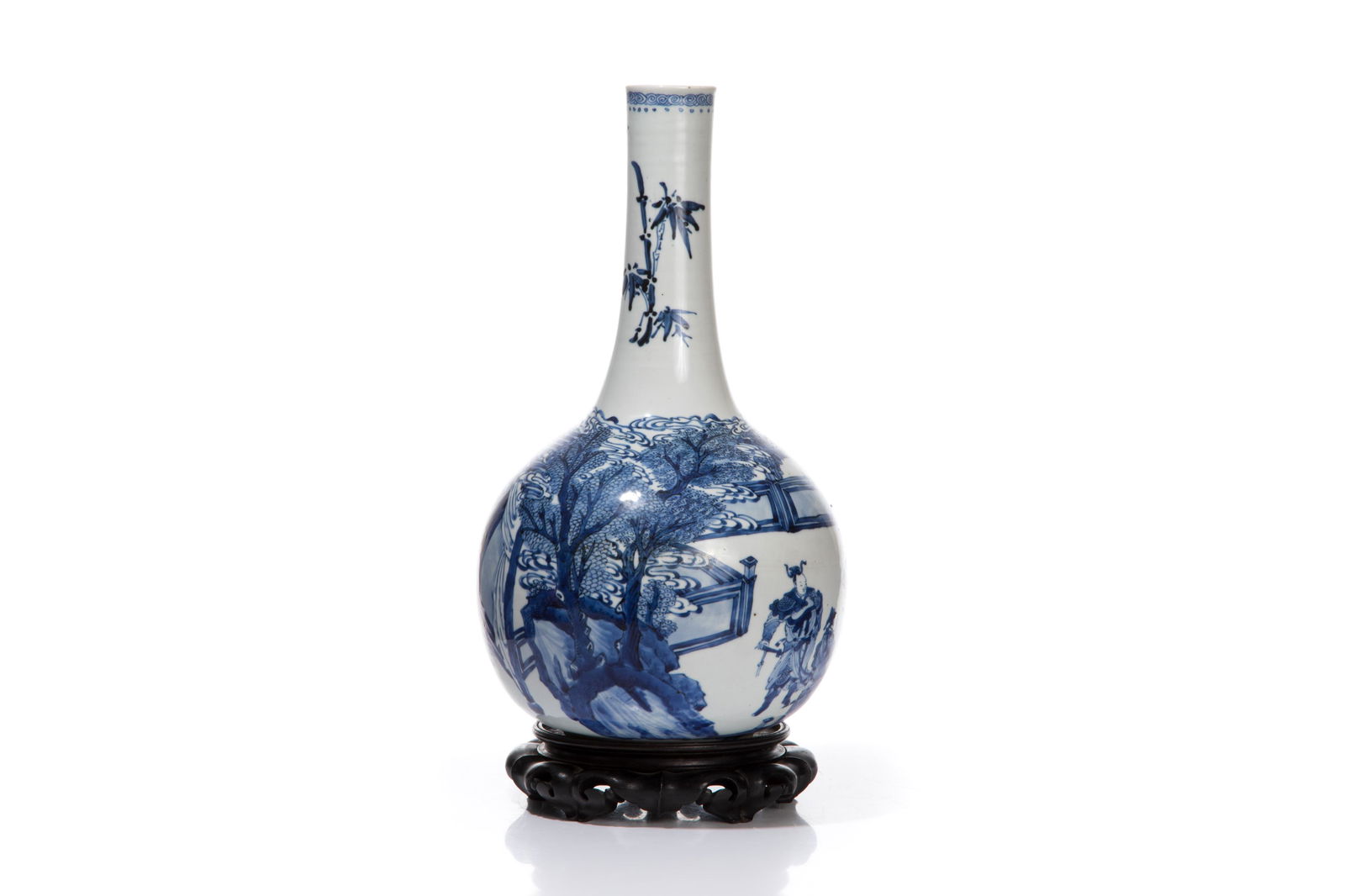 CHINESE BLUE & WHITE VASE WITH STAND (1 of 5)