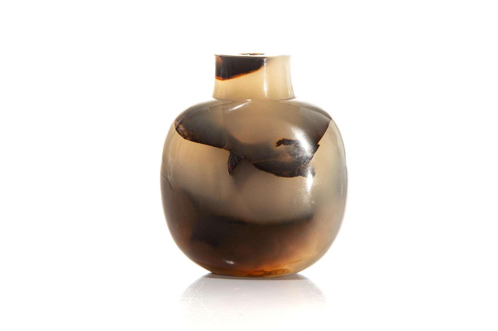 AGATE SNUFF BOTTLE (1 of 4)