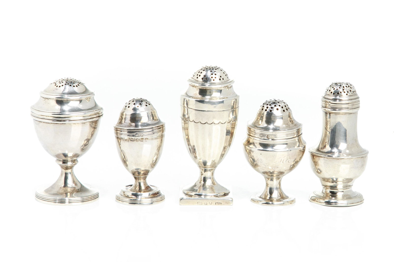 FIVE GEORGIAN SILVER POUNCE POTS, 309g (1 of 6)