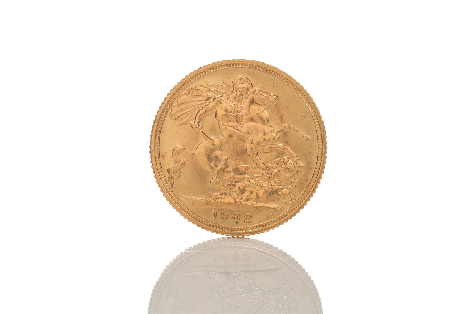 1962 ENGLISH GOLD SOVEREIGN, 8g (1 of 2)