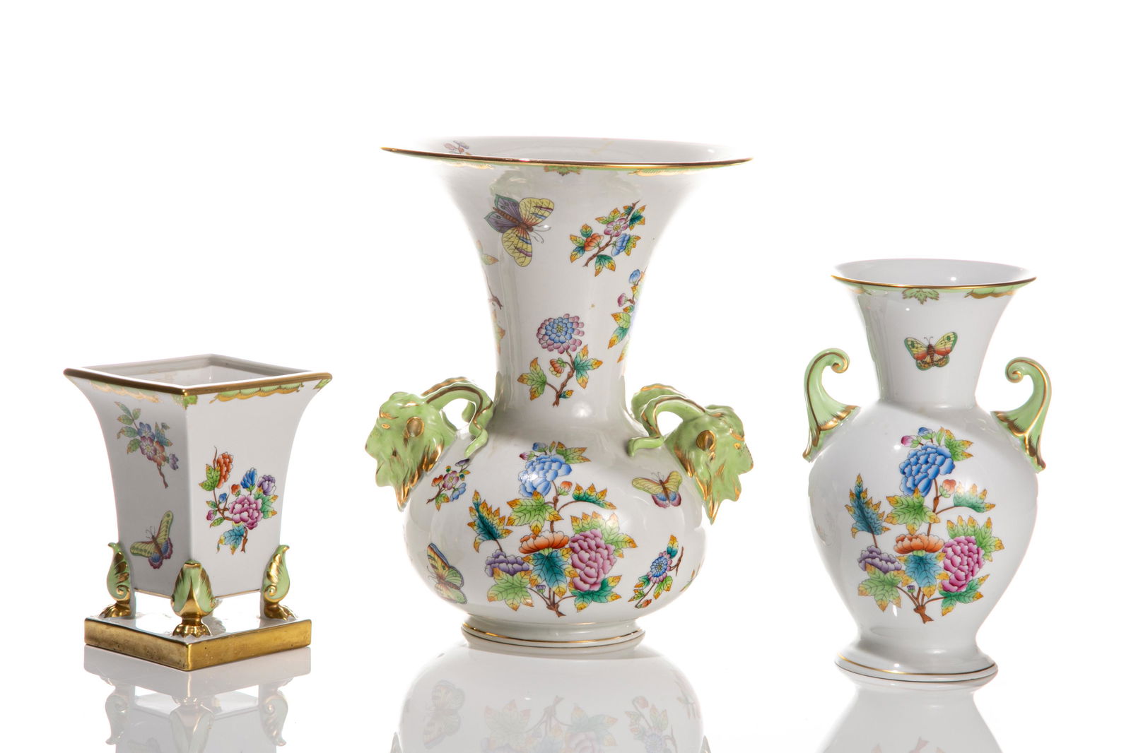 GROUP OF HEREND QUEEN VICTORIA VASES (1 of 6)
