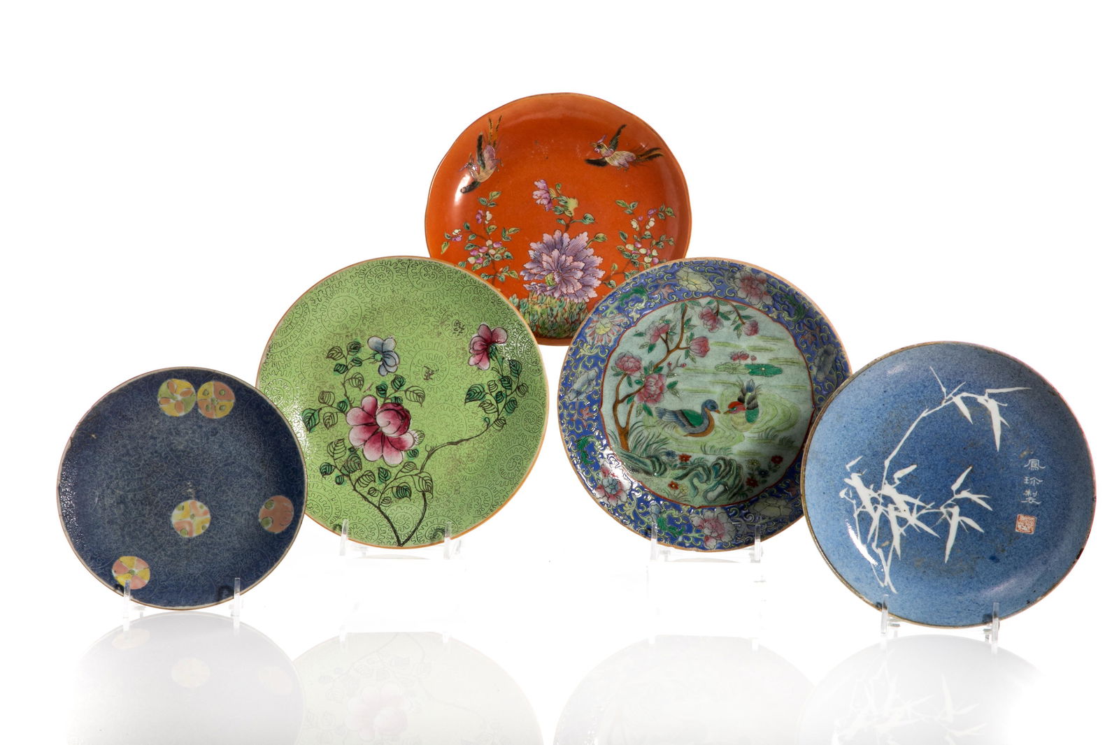 FIVE CHINESE POTTERY AND PORCELAIN DISHES (1 of 7)