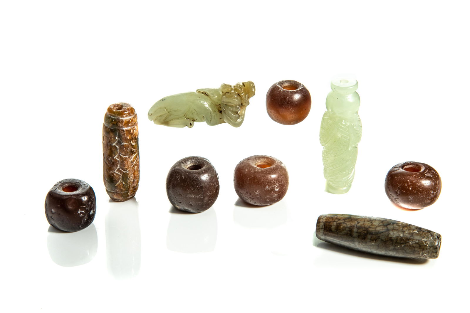 GROUP OF CHINESE JADE AND GLASS BEADS WITH BEAST (1 of 3)