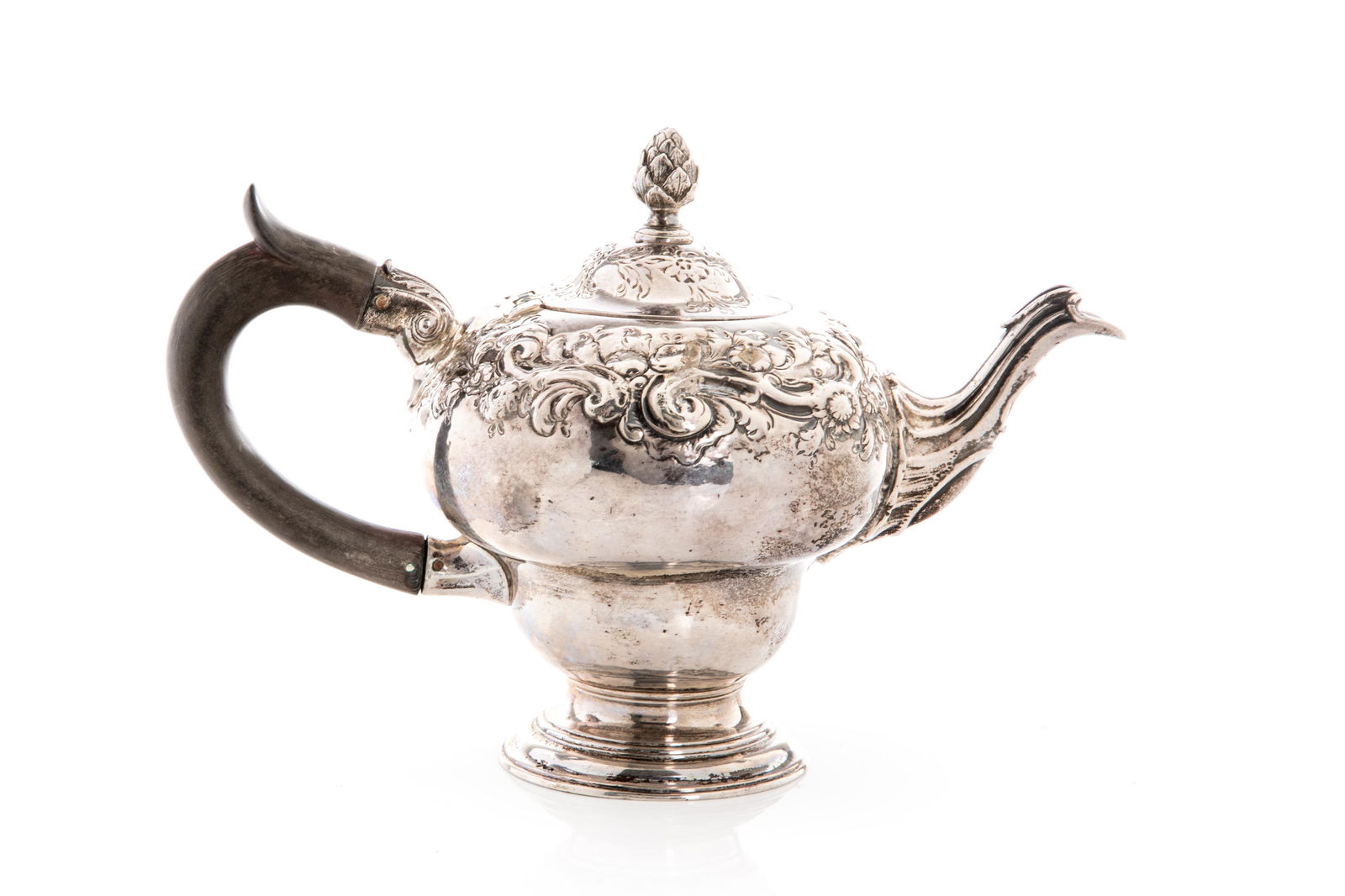SMALL GEORGE III SILVER TEAPOT 538g (1 of 3)