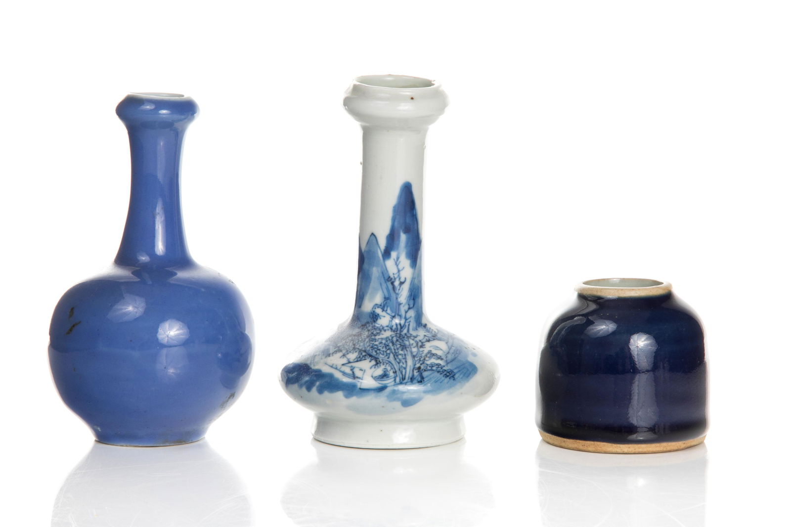 THREE CHINESE BLUE GLAZED PORCELAIN VESSELS (1 of 3)