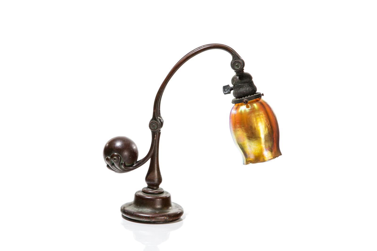 TIFFANY STUDIOS BRONZE COUNTERBALANCE DESK LAMP (1 of 5)
