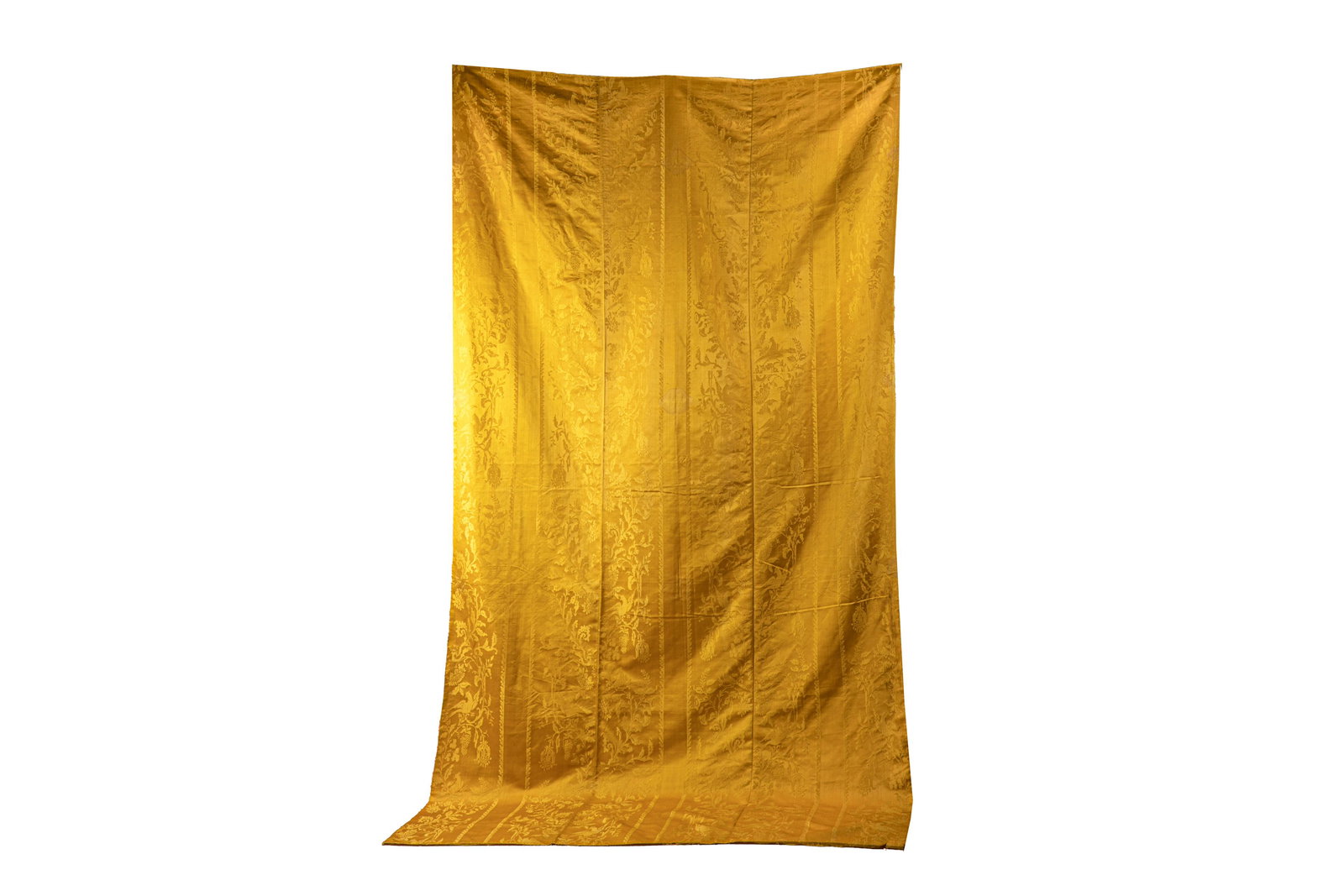 18th C LENGTH OF YELLOW SILK DAMASK (1 of 6)