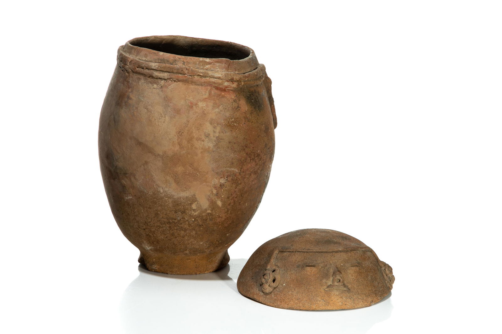 LARGE PRE COLUMBIAN EARTHENWARE COVERED VESSEL (1 of 4)