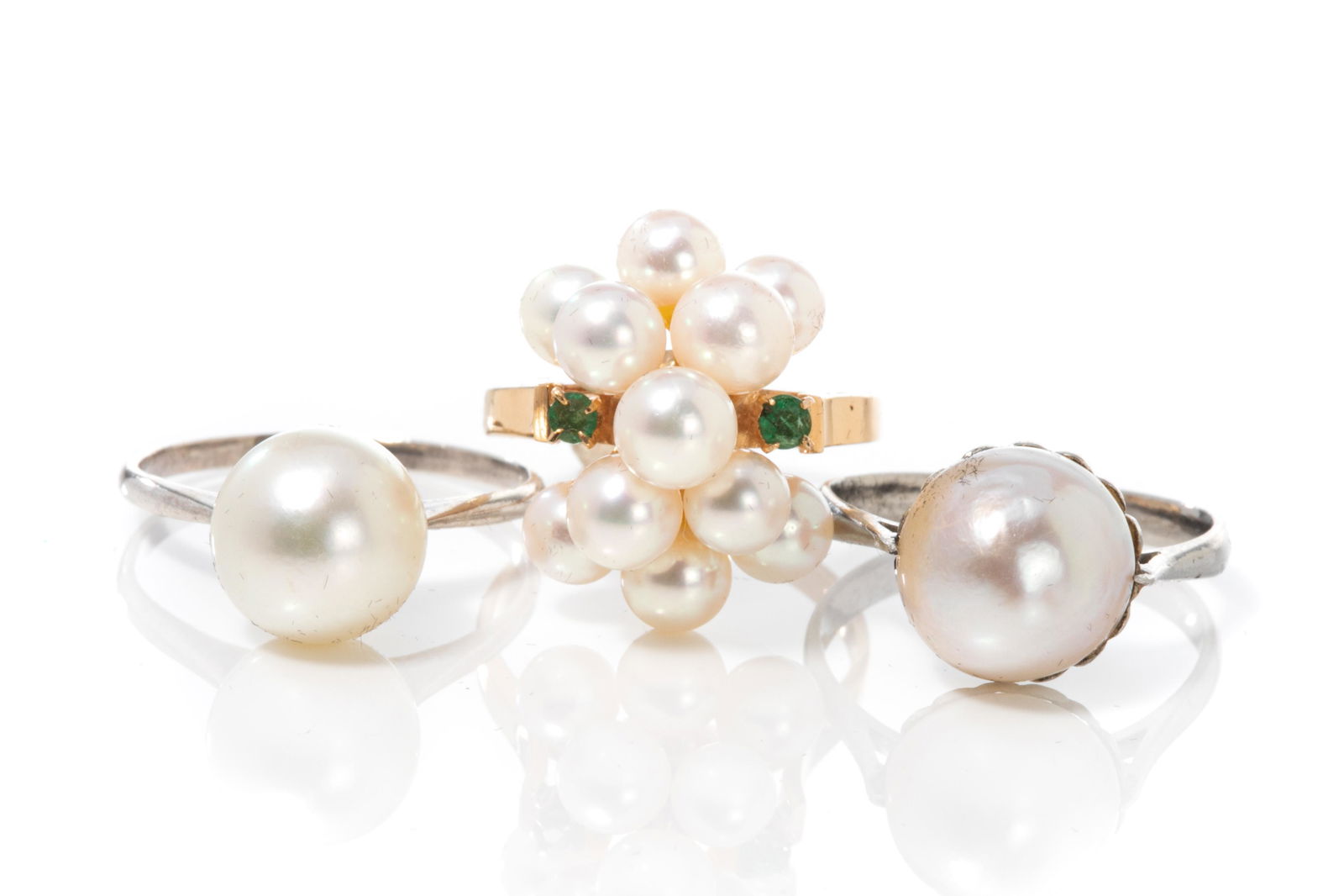THREE PEARL RINGS, 8g (1 of 2)