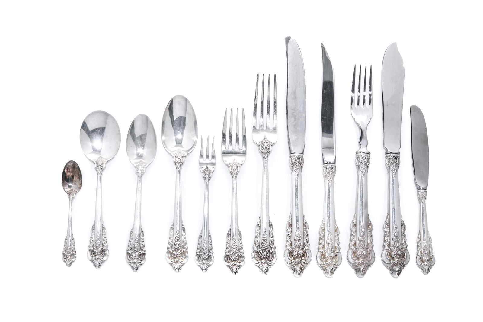 155 PCS OF GRAND BAROQUE SILVER FLATWARE, 4,919g (1 of 2)