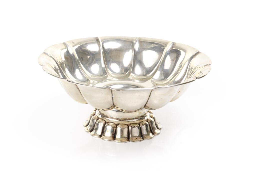 GERMAN HAND HAMMERED SILVER BOWL, 465g (1 of 3)