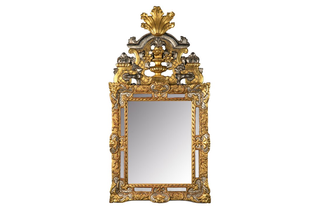 ANTIQUE FRENCH CARVED GILTWOOD MIRROR (1 of 2)