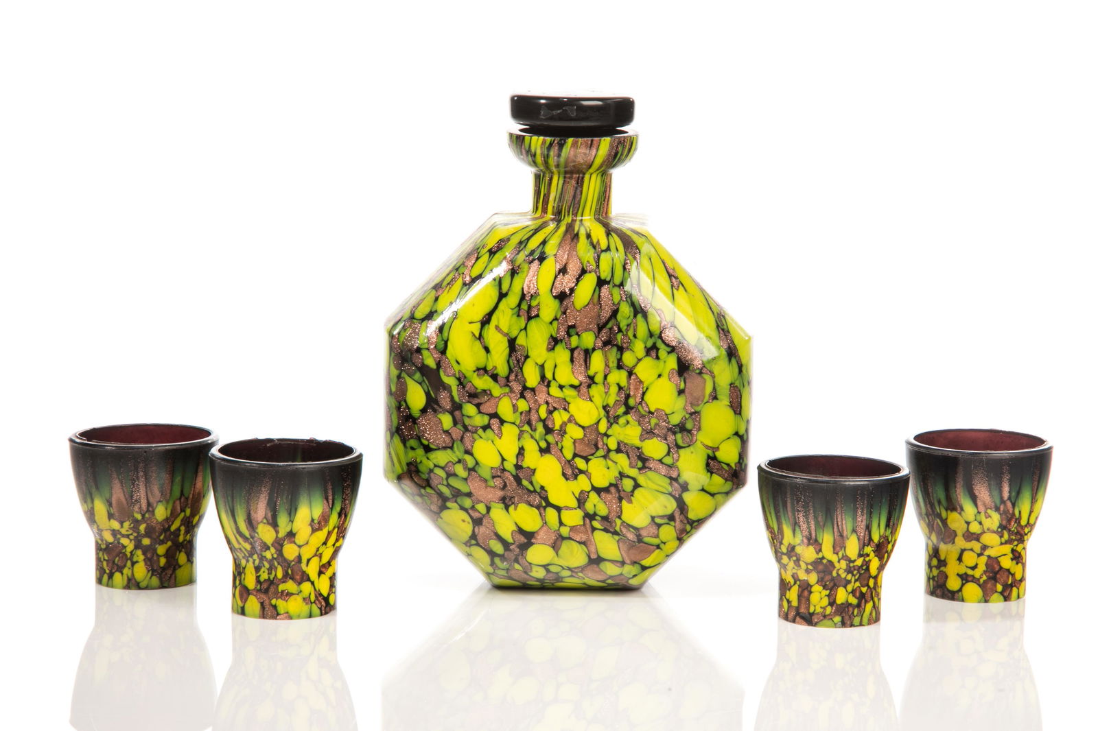 CZECH SPLATTER DECANTER AND GLASSES (1 of 3)