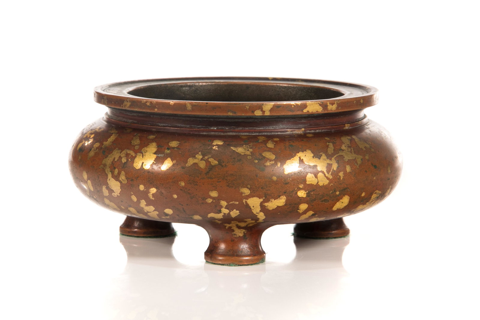 CHINESE GOLD-SPLASED BRONZE TRIPOD CENSER (1 of 4)