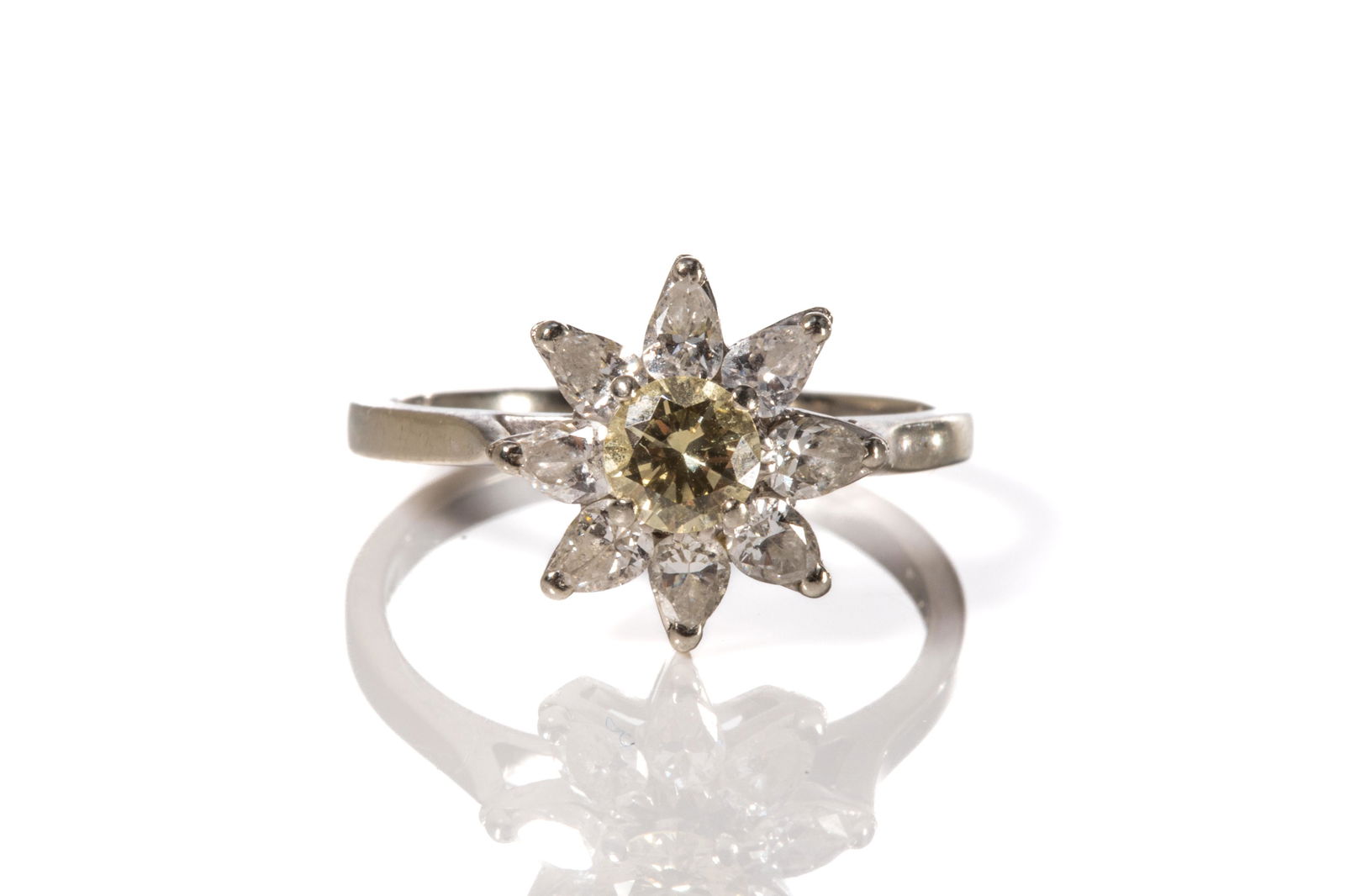 14K GOLD & YELLOW DIAMOND DAISY RING, 2.9g (1 of 4)