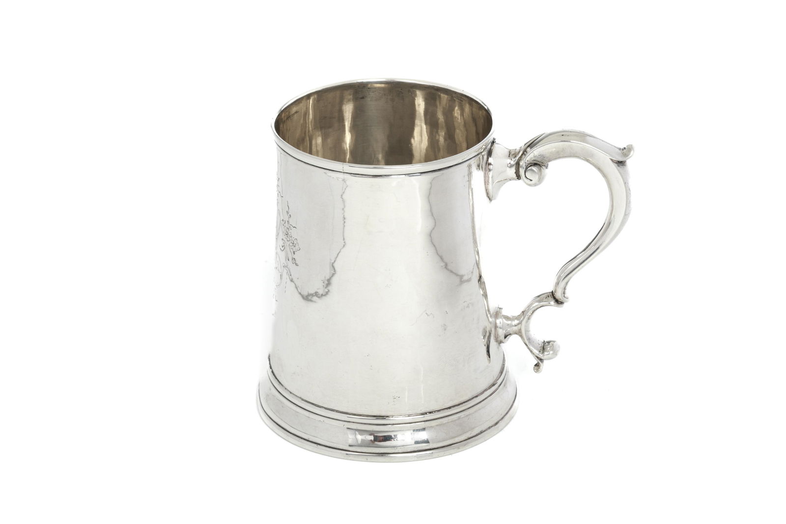GEORGE III ENGLISH SILVER TANKARD, 232g (1 of 3)