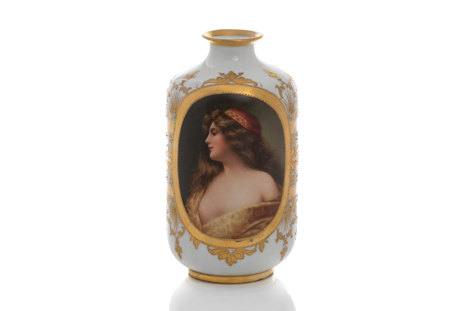 VIENNA PORCELAIN PORTRAIT VASE (1 of 5)