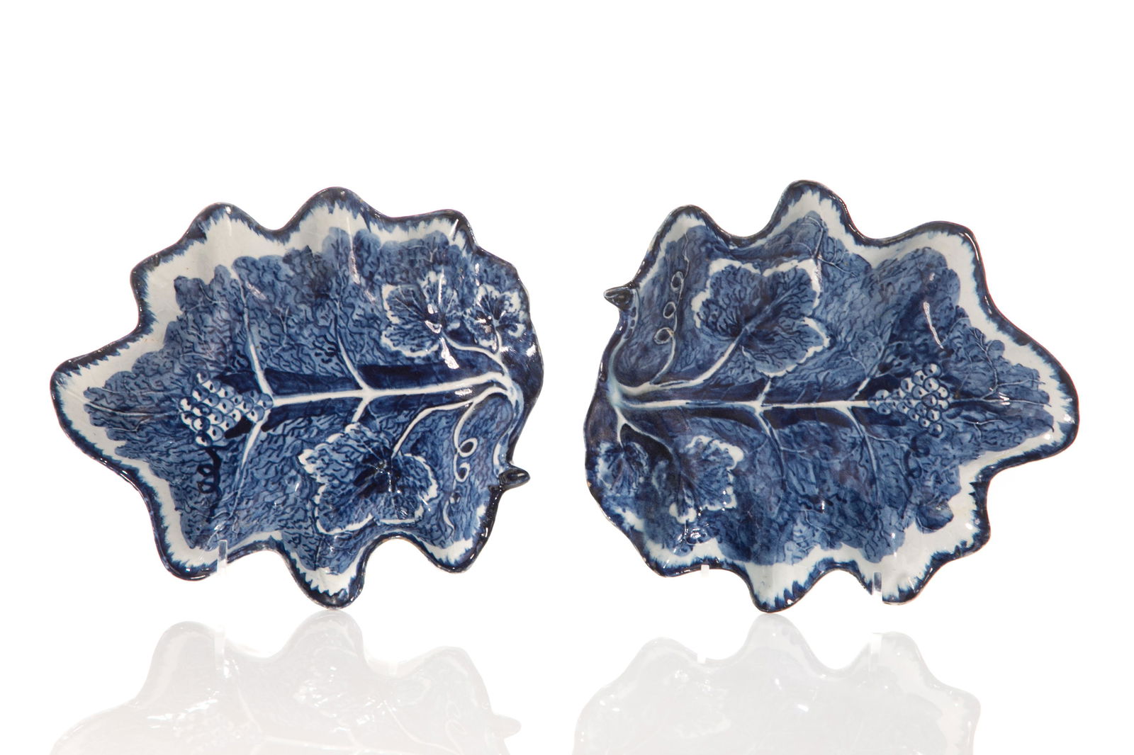 PAIR OF 18th C ENGLISH PORCELAIN LEAF DISHES (1 of 4)