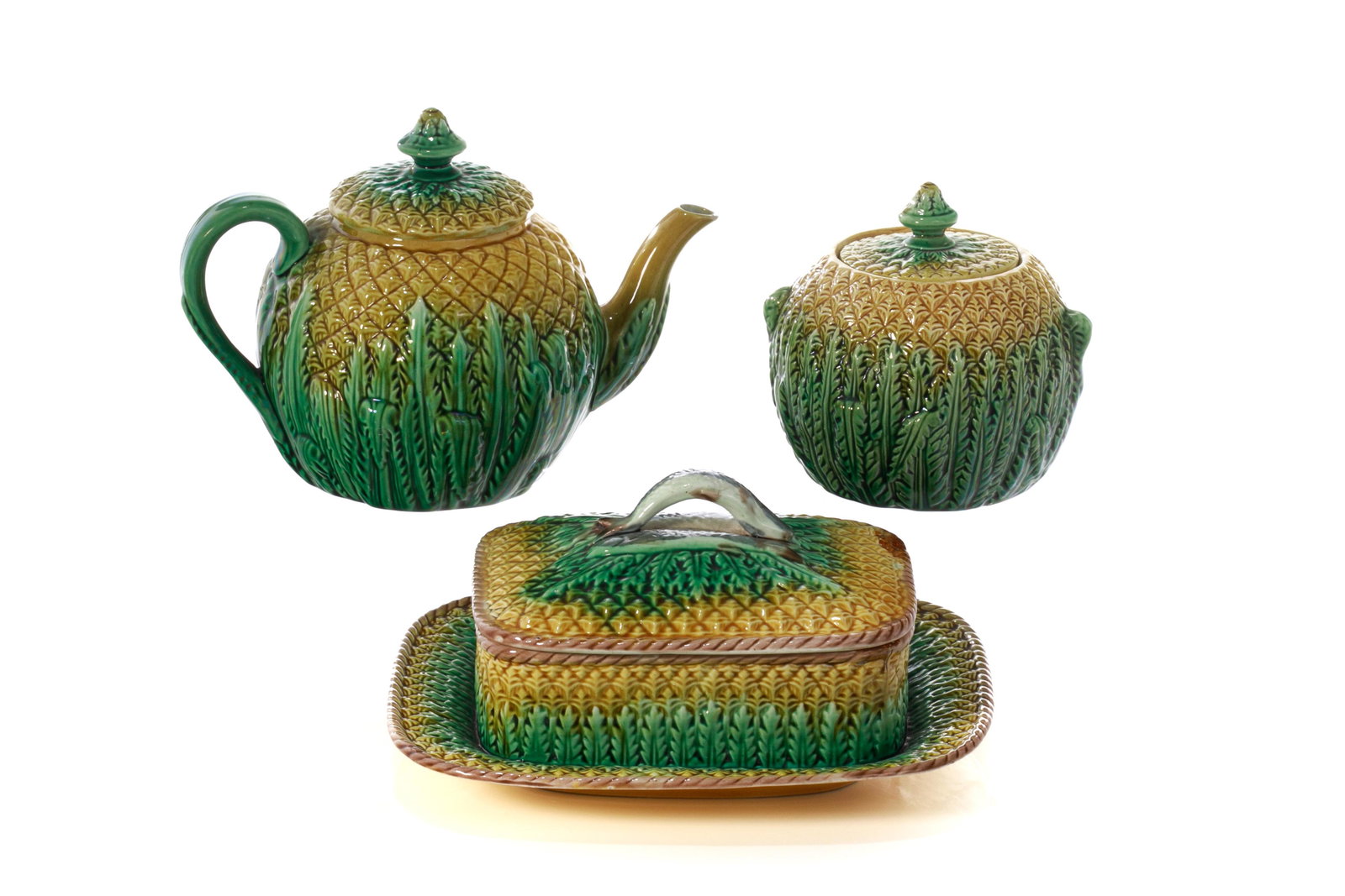 THREE PINEAPPLE MAJOLICA POTTERY SERVING PIECES (1 of 5)