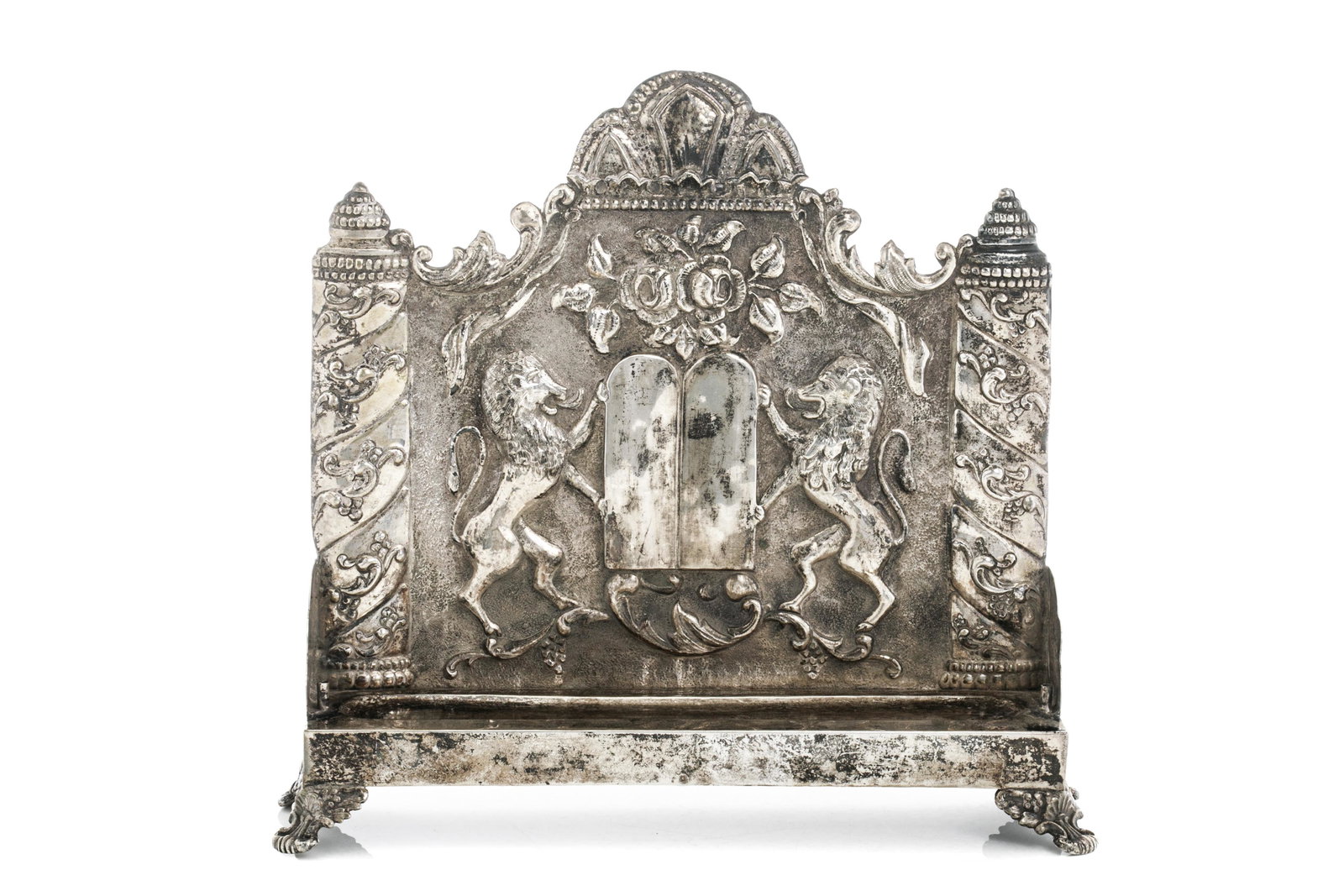 AUSTRO-HUNGARIAN JUDAICA SILVER MENORAH, 554g (1 of 2)